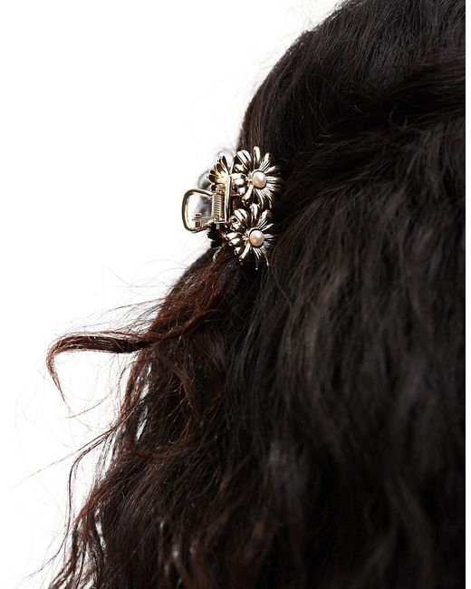 Asos Design hair clip claw with daisy and faux pearl design tone