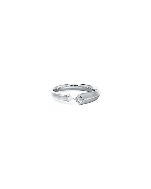 De Beers Forevermark Avaanti Closed Ring with Diamond Accent in 18K Gold