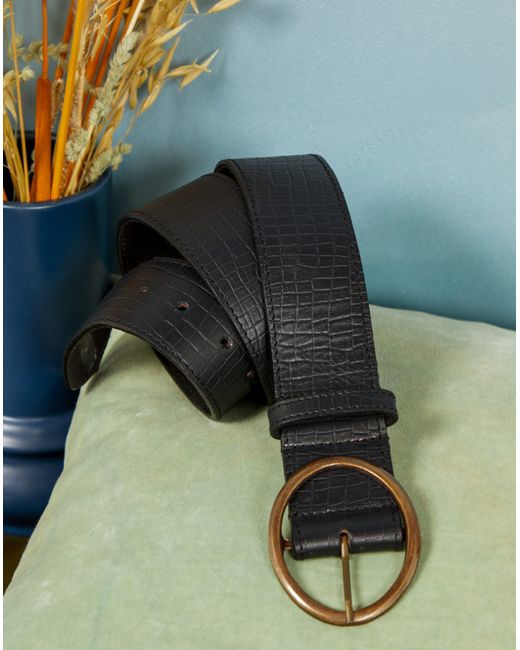 Brora Textured Leather Belt