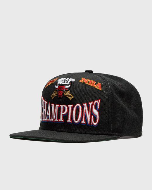 Mitchell & Ness NBA Champions Snapback HWC Chicago Bulls 1997 male Caps now available