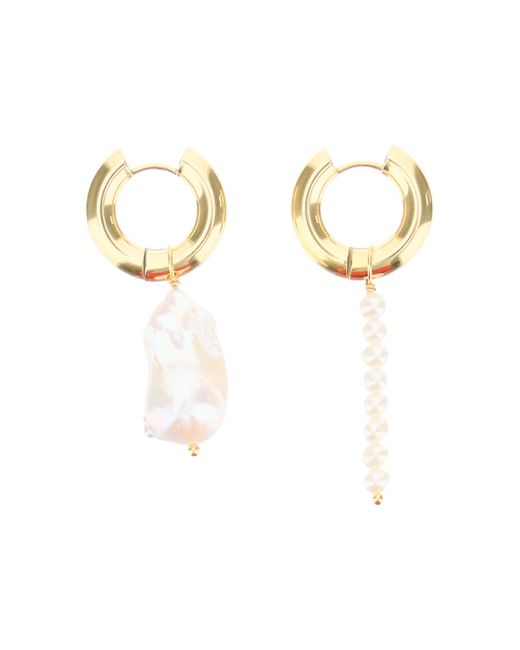 Timeless Pearly HOOP EARRINGS WITH CHARMS Gold White