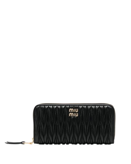 Miu Miu logo-plaque quilted leather wallet