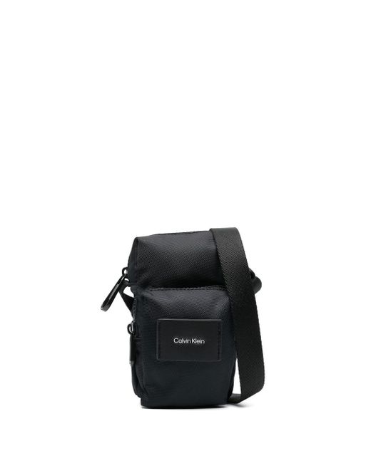 Calvin Klein logo-patch messenger bag