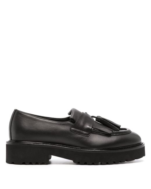 Doucal's tasselled leather loafers