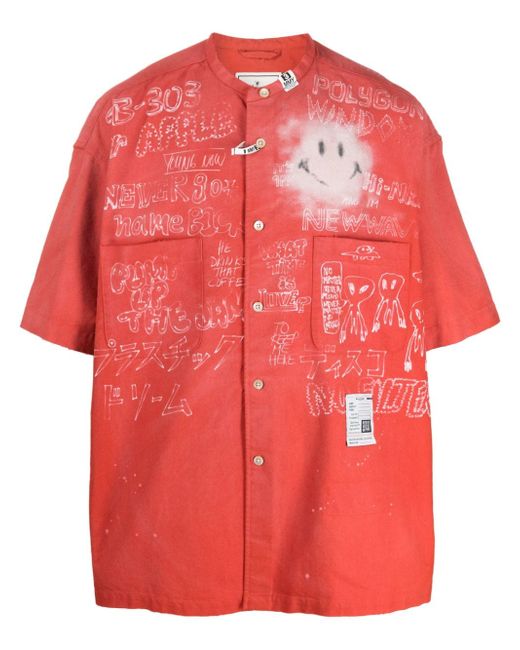 Maison Mihara Yasuhiro slogan-print collarless shirt