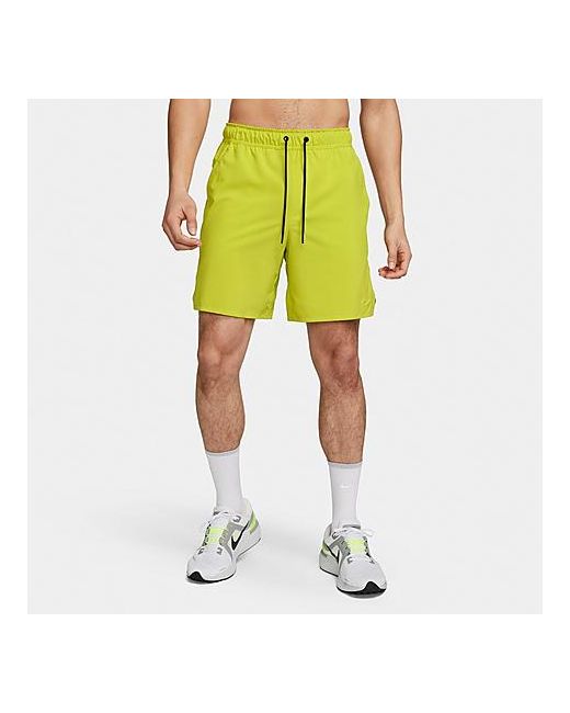 Nike Unlimited Dri-FIT 7 Unlined Versatile Shorts in Green/Bright Cactus Small