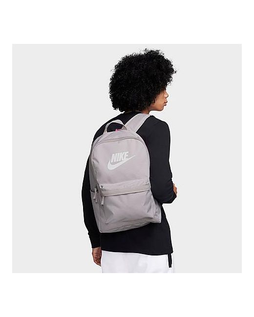 Nike Heritage Backpack 25L Platinum Violet 100 Polyester