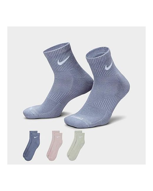Nike Everyday Plus Cushioned Training Ankle Socks 3-Pack Medium