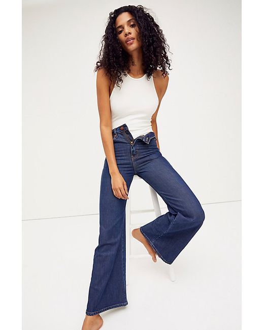 Wrangler Wanderer High Rise Flare Jeans by at