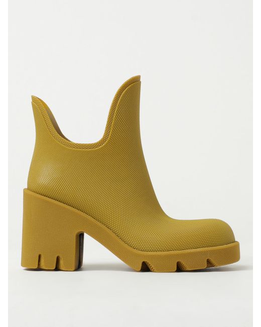 Burberry Flat Ankle Boots colour