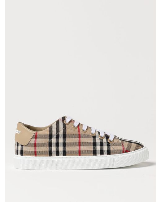 Burberry Sneakers colour