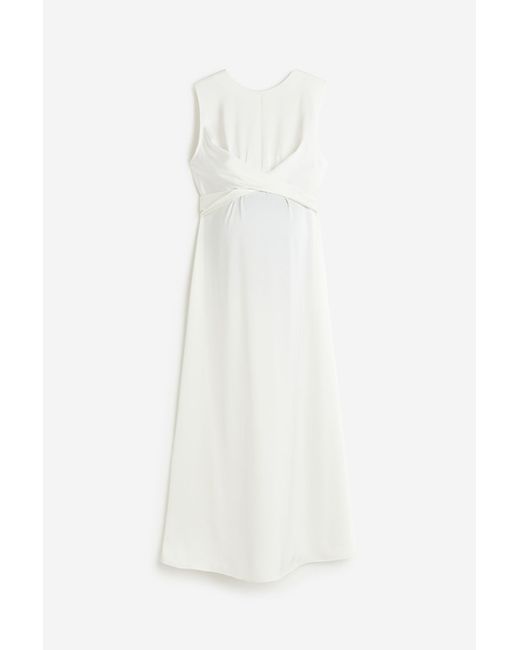 H & M MAMA Satin dress Weiß