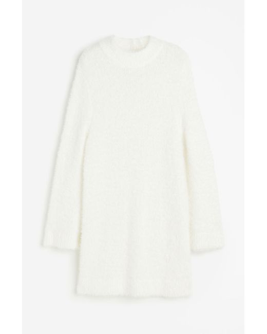 H & M Flauschiger Pullover Oversize-Passform Weiß