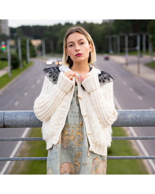 S385 Design Knitted cardigan with collar