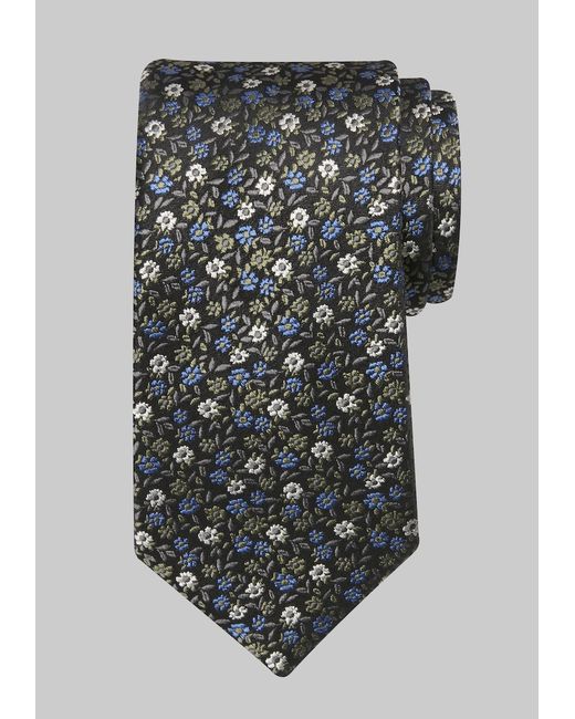 JoS. A. Bank Traveler Collection Tossed Floral Tie One