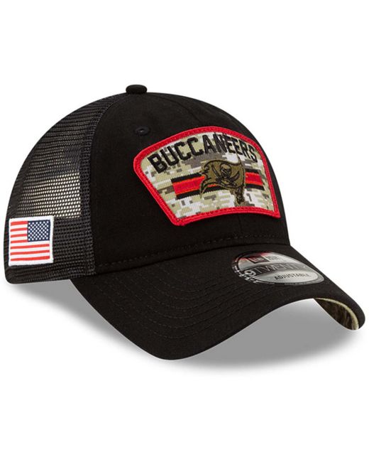 New Era Tampa Bay Buccaneers 2021 Salute To Service Trucker 9TWENTY Adjustable Hat