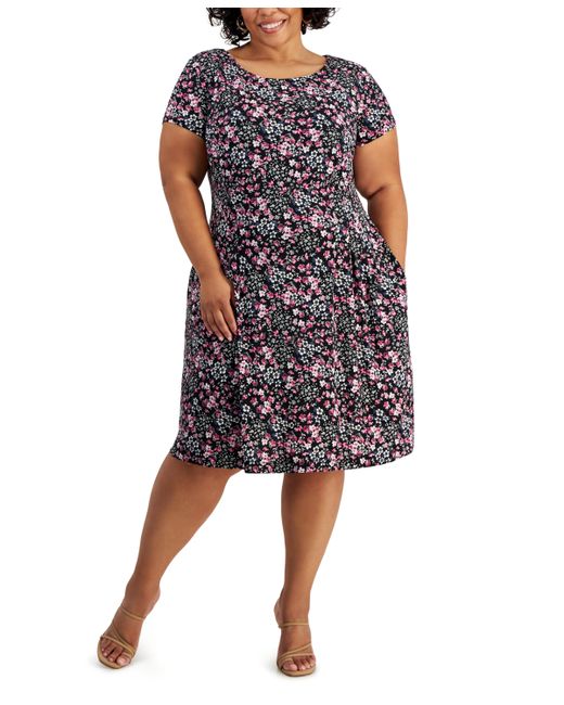 Connected Plus Printed Fit Flare Short-Sleeve Dress