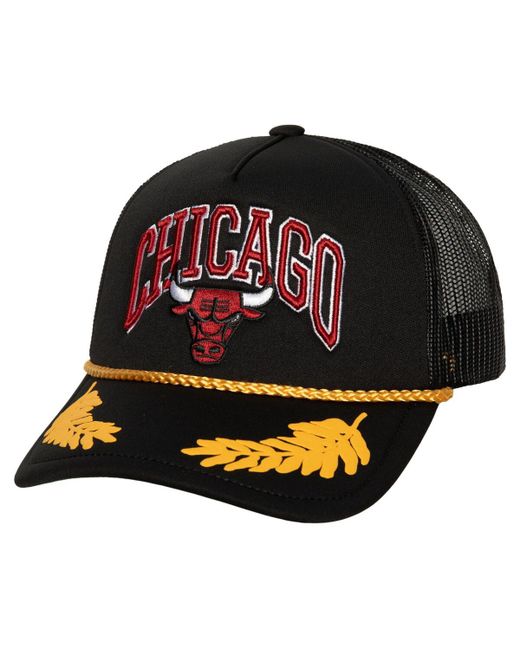 Mitchell & Ness Chicago Bulls Hardwood Classics Gold Leaf Mesh Trucker Snapback Hat