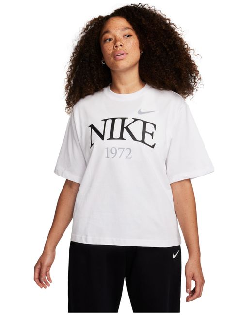 Nike Sportswear Short-Sleeve Classic Logo T-Shirt
