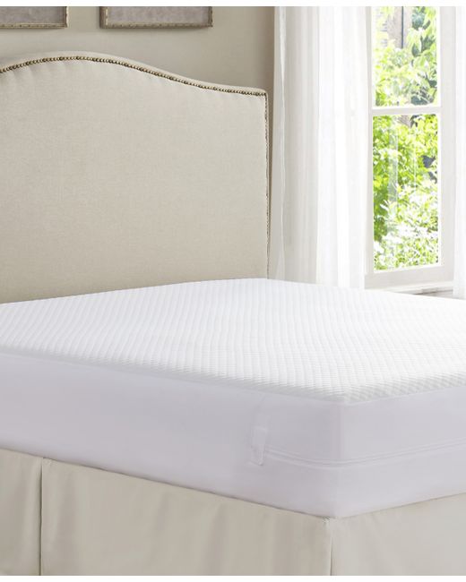 All-in-one Comfort Top Mattress Protector with Bed Bug Blocker