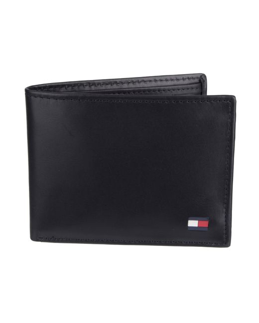 Tommy Hilfiger Leather Passcase Wallet