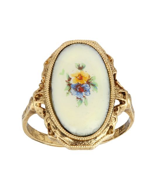 2028 Gold-Tone Oval Shaped Flower Ring