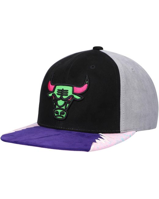 Mitchell & Ness Pink Chicago Bulls Day 5 Snapback Hat