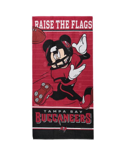 Wincraft Tampa Bay Buccaneers 30 x 60 Disney Mickey Mouse Spectra Beach Towel
