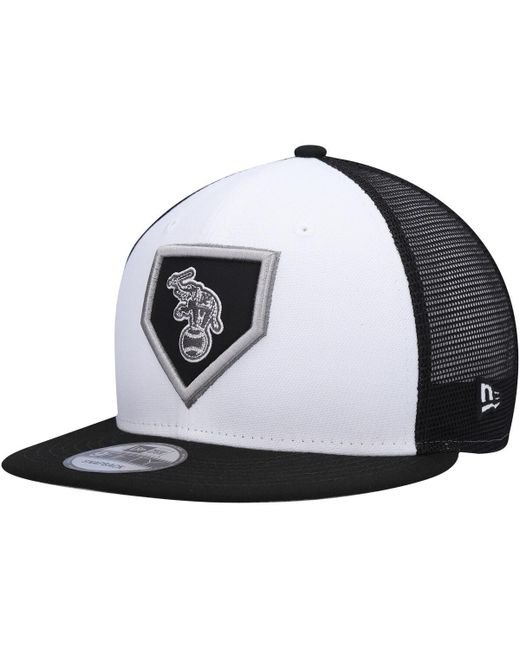 New Era Black Oakland Athletics 2022 Clubhouse Trucker 9FIFTY Snapback Hat