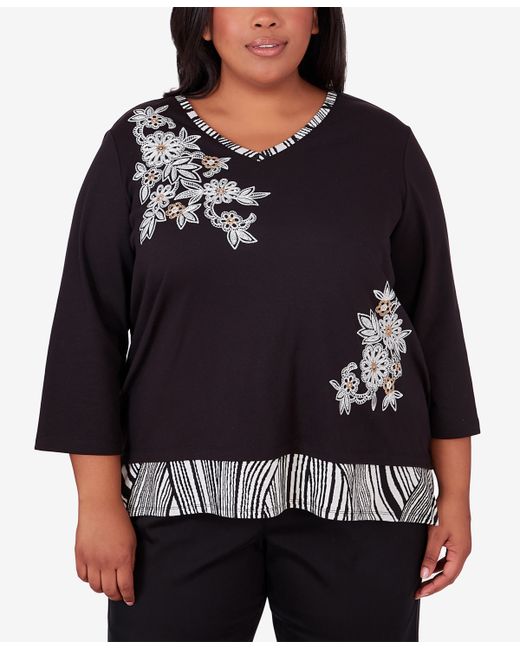 Alfred Dunner Plus Opposites Attract Flower Top With Animal Trim