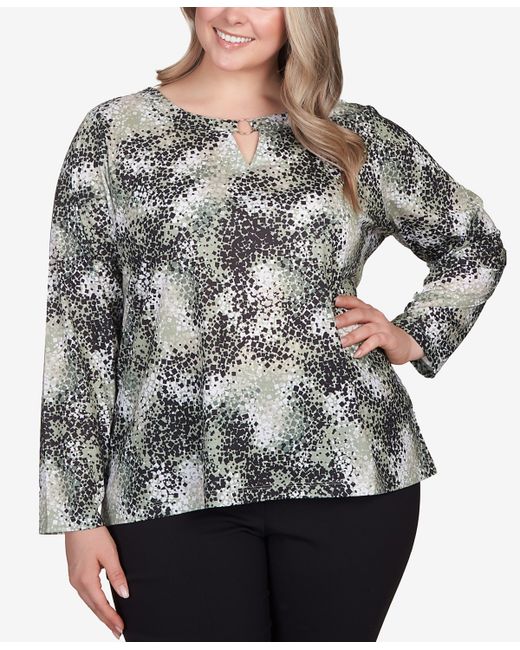 Hearts Of Palm Plus All About Olive Printed Long Sleeve Top