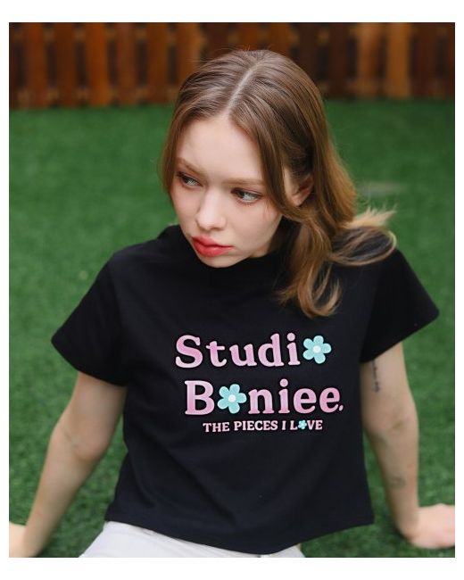 boniee Crop Flower Typo Logo Graphic Loose T-Shirt