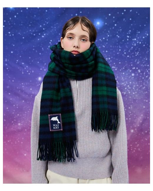 waikei Dolphin label check scarf