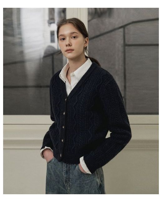 lafudgeforwomen WomanWool V-neck cable knit cardigan Navy