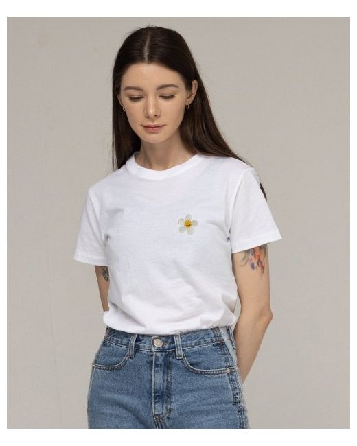 graver Flower Dot Embroidered Slim Short Sleeve T-Shirtwhite