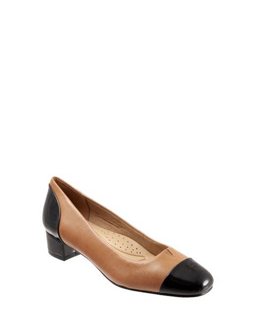 Trotters Daisy Pump Brown
