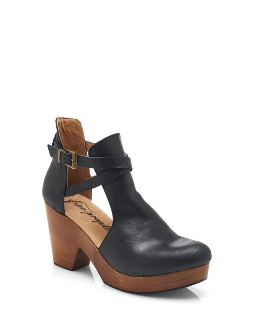 Free People Cedar Clog in Leather at