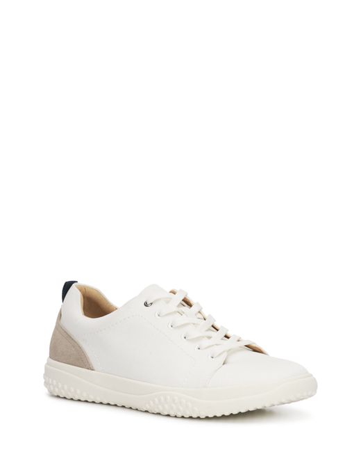 Vince Camuto Haben Woven Low Top Sneaker in Ivory/Pebble at 10.5