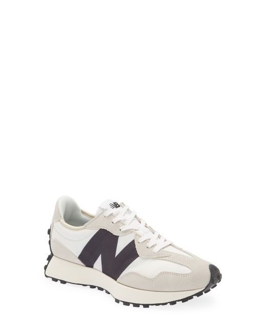 New Balance 327 Sneaker in at
