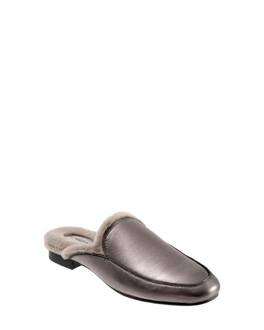 Trotters Ginette Leather Mule in at