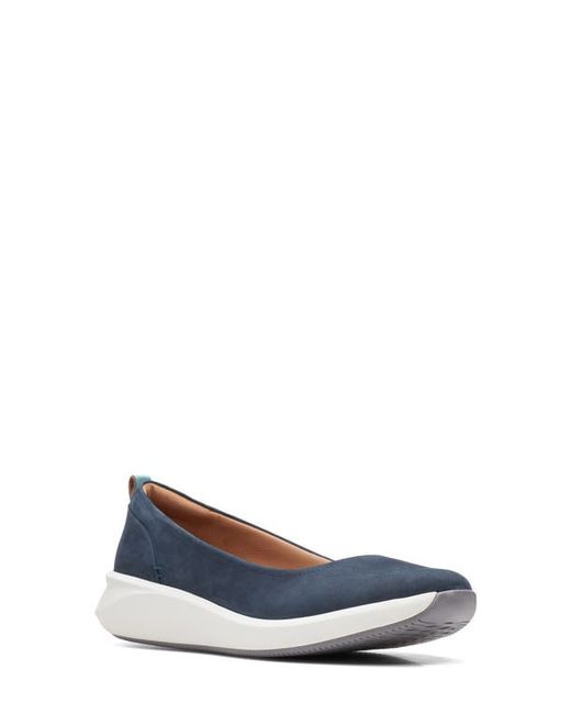 Clarksr Clarksr Un Rio Vibe Wedge Loafer in at