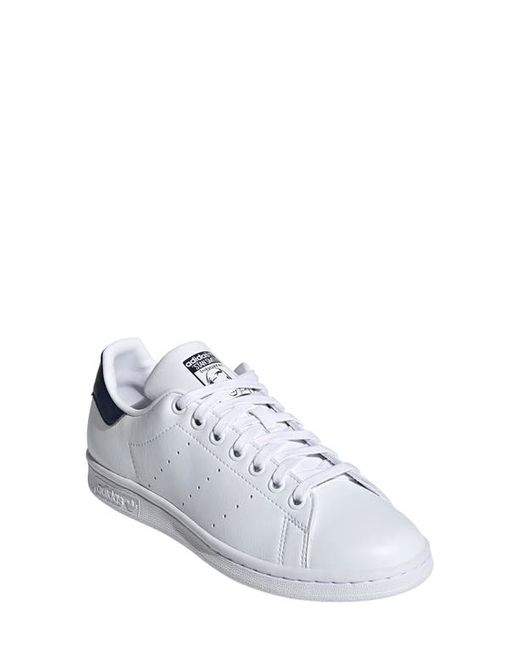 Adidas Primegreen Stan Smith Sneaker in White/Collegiate Navy at