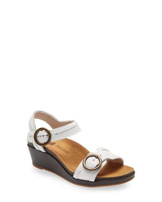 Sas Seight Wedge Sandal in at