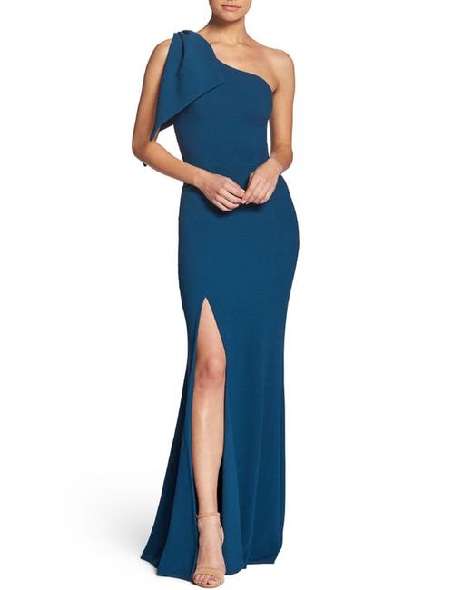 Dress the population Georgina One-Shoulder Crepe Gown in at