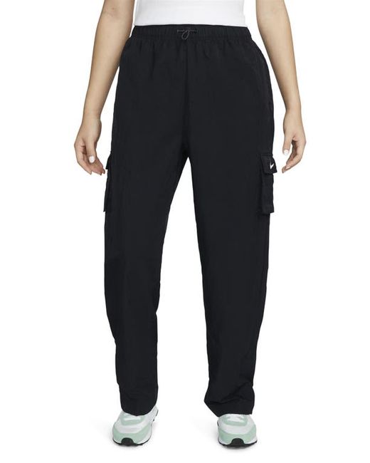 Nike Sportswear Essential Cargo Pants in Black at