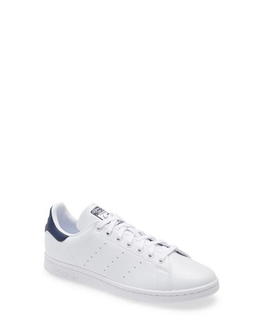 Adidas Stan Smith Low Top Sneaker in White/White/Collegiate Navy at