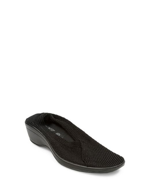 Arcopédico Mailu Wedge Knit Shoe in at