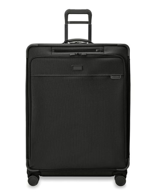 Briggs & Riley Baseline Extra Large Expandable Spinner Suitcase in at