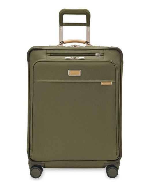 Briggs & Riley Baseline 26-Inch Medium Expandable Spinner Suitcase in at