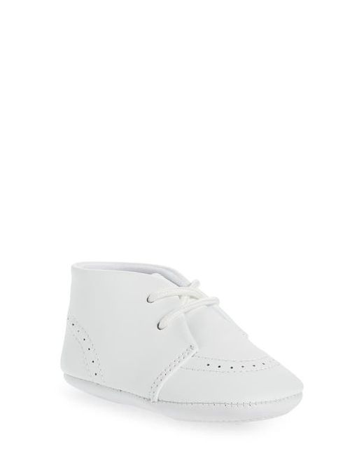 L'Amour Benny Brogue Oxford Crib Shoe in at